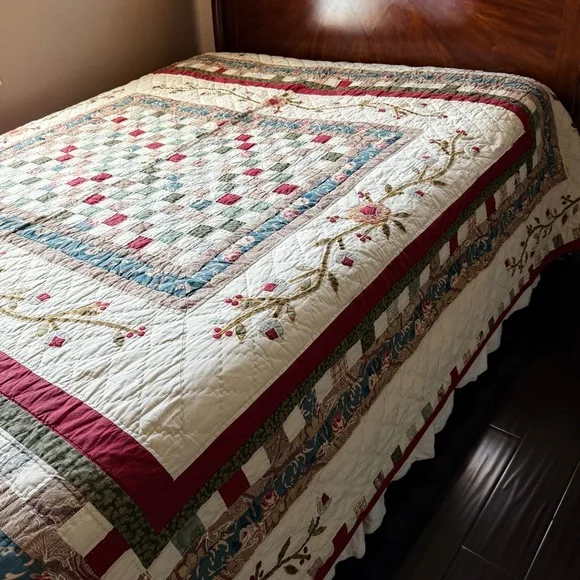 Vintage Patchwork Quilt 100x90 Floral Cottage Queen King Cotton - Picture 6 of 11